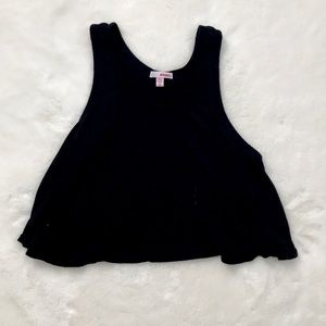 black flowey crop top